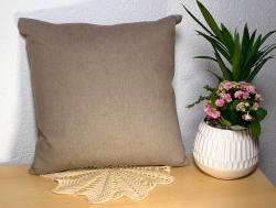Kissen Barbara mit Stickerei